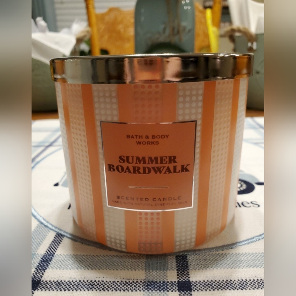 Bath & Body Works Summer Boardwalk Scented Candle - Orange and Gold